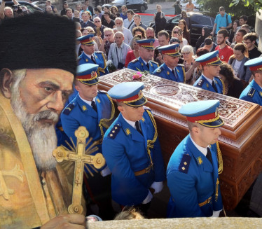 Mošti Svetog vladike Nikolaja su u Vaznesenjskoj crkvi (FOTO)