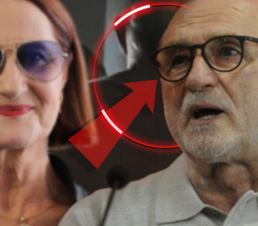 LAZAR POTPUNO OBNAŽEN U SERIJI Kadar deli sa bivšom suprugom